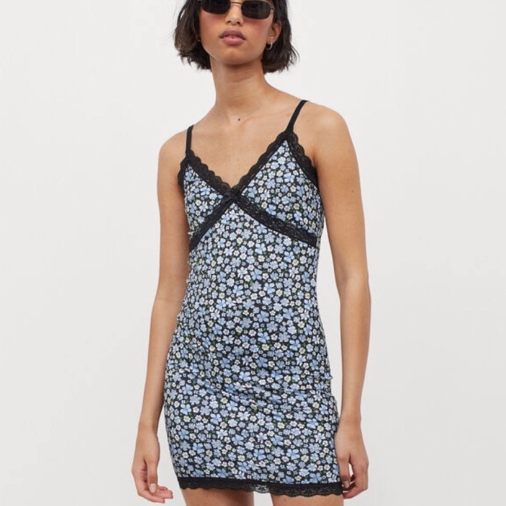 H&M DIVIDED Floral Bodycon Mini Dress